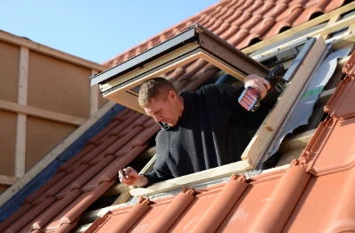 Pose de fenêtres de toit Velux à Hibarette